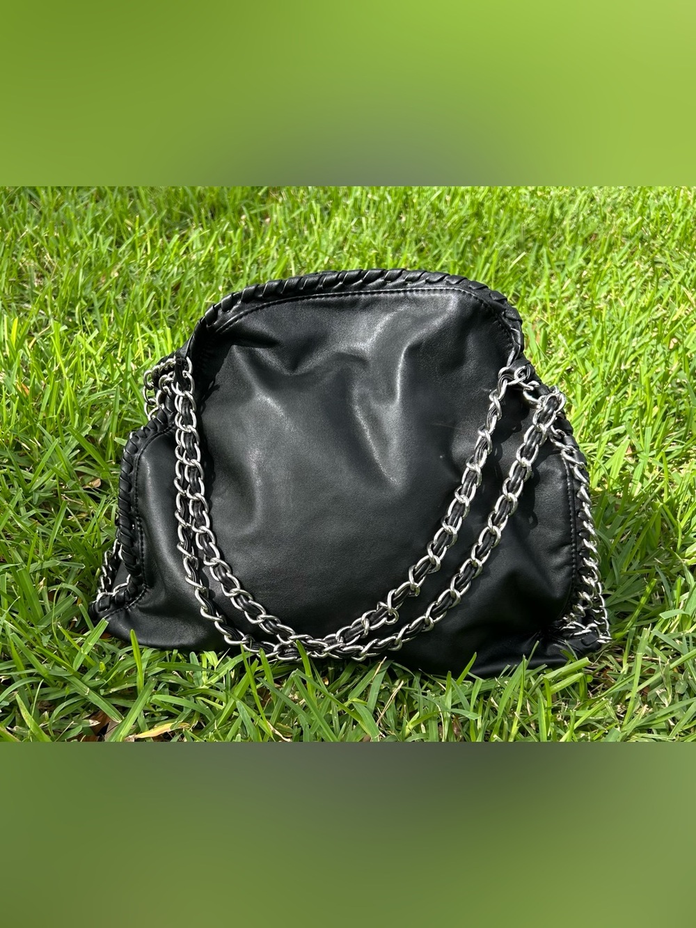 Boutique Black Chain-Detail Shoulder Bag